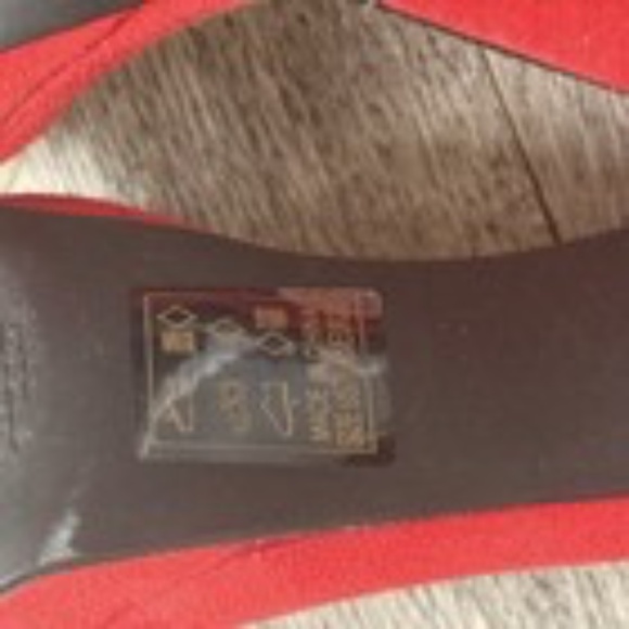 Qupid Women's High Heel Shoes Size 7.5 Red Faux Suede Ankle Strap - Picture 4 of 4